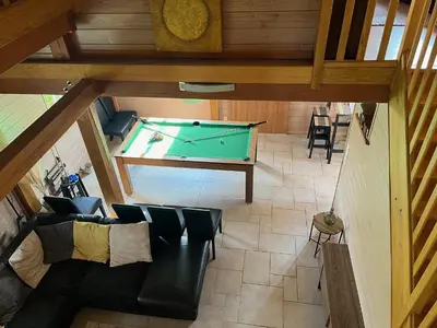 Billard dans l'établissement Fermette Valolive