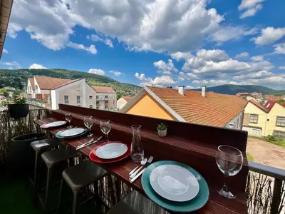 Vue générale sur la montagne ou vue sur la montagne depuis l'appartement