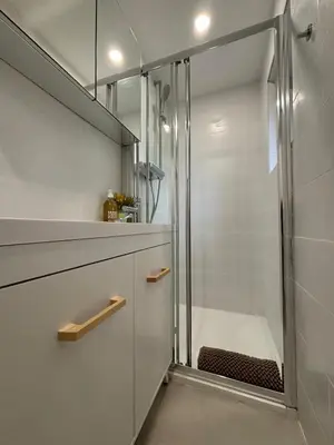 Salle de bains dans l'établissement Rhein Stopover - Appartement 2 Personnes