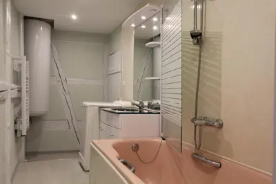 Salle de bains dans l'établissement L'Appartement - Cœur de Riquewihr - 2 à 4 personnes