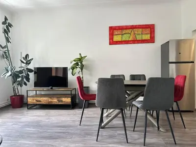 Télévision ou salle de divertissement dans l'établissement #Aujé - Appart Mulhouse Centre