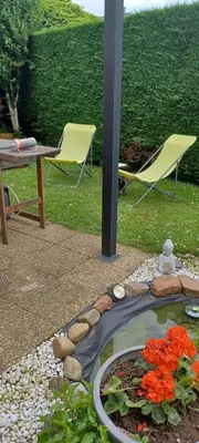 Jardin de l'établissement Chez Serge et Francine