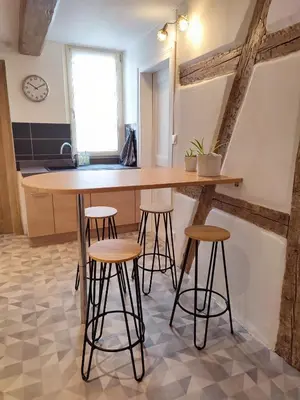 Cuisine ou kitchenette dans l'établissement Beau trois pièces au centre de Sélestat centre