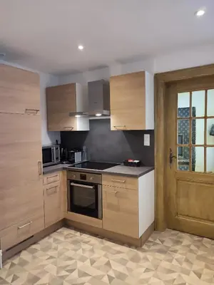 Cuisine ou kitchenette dans l'établissement Beau trois pièces au centre de Sélestat centre