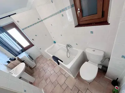 Salle de bains dans l'établissement Gîte de Juliana 4 ou 6 personnes