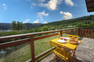 Paysage naturel près de le chalet