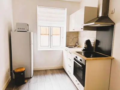 Cuisine ou kitchenette dans l'établissement RS-0 - Chaleureux 2 pièces au RDC tout équipé 1 à 4 pers