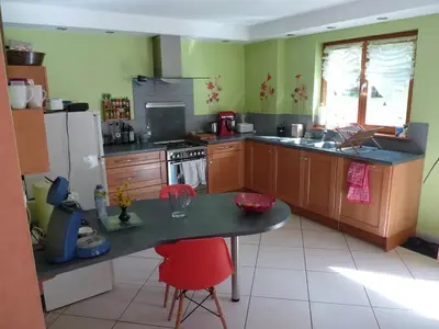 Cuisine ou kitchenette dans l'établissement chez Marie et Eric
