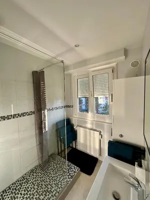 Salle de bains dans l'établissement Flori'Home