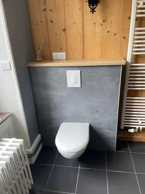Salle de bains dans l'établissement Chambre suite Arnica