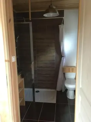 Salle de bains dans l'établissement Appartement le Syöté