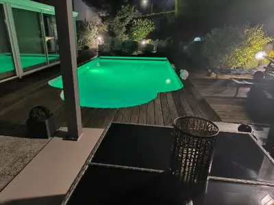Piscine de l'établissement Vro ou située à proximité