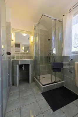 Salle de bains dans l'établissement Appartement Lino - base idéale pour explorer l'Alsace, emplacement privilégié entre vignes et Vosges