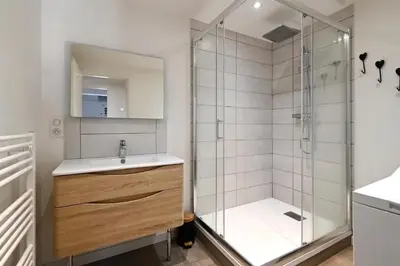 Salle de bains dans l'établissement Les Marmottes - Charmant Appt pour 7 p