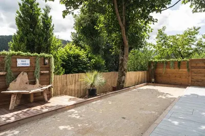 Jardin de l'établissement Lilou Shelter