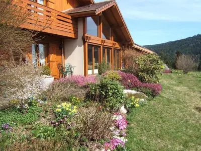 Jardin de l'établissement B&B Chalet l'Epinette