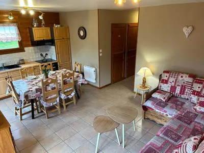 Cuisine ou kitchenette dans l'établissement Appartement cosy avec parking et terrasse à Gérardmer - FR-1-589-653