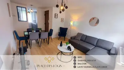 Coin salon dans l'établissement Appartement 3 ch avec garage, proche Techn'hom