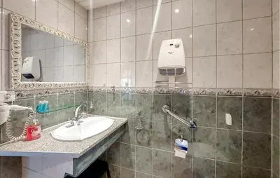 Salle de bains dans l'établissement 2 Bedroom Beautiful Home In Le Ménil