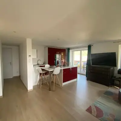 Appartement coquet avec 3 chambres en face des pistes de ski