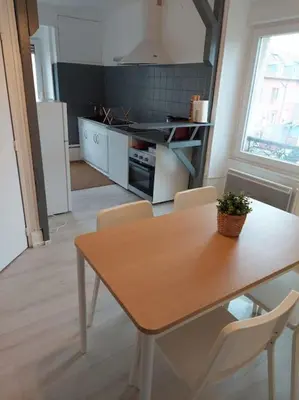Cuisine ou kitchenette dans l'établissement Le Guebwiller proche centre