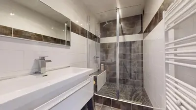 Salle de bains dans l'établissement Suite Lounge avec parking