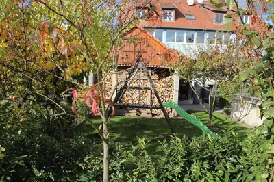 Aire de jeux pour enfants de l'établissement Gîte les Tilleuls Piscine été 2026