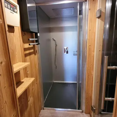 Salle de bains dans l'établissement la Marcairie