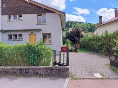 Jardin de l'établissement Maison 120 m2 à Gerardmer proche centre ville