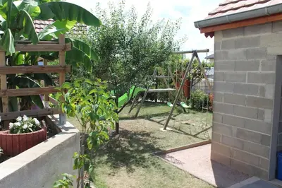 Jardin de l'établissement Garte Hiesel la maison de jardin Piscine été 2026