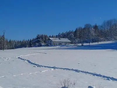 L'établissement Le Grenier de Jules et Marguerite en hiver