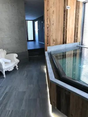 Piscine de l'établissement Le Holzberg et ses Suites ou située à proximité
