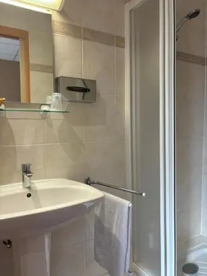 Salle de bains dans l'établissement Chez Anabel et Stéphane