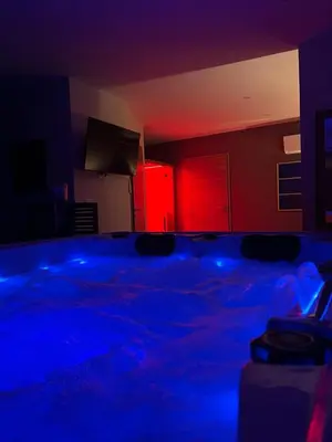 Plan de l'établissement LA VALENTINE Love room GITES DES 3 LAVOIRS