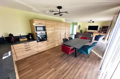 Cuisine ou kitchenette dans l'établissement LE GRAND GITE - Gîte des 3 lavoirs