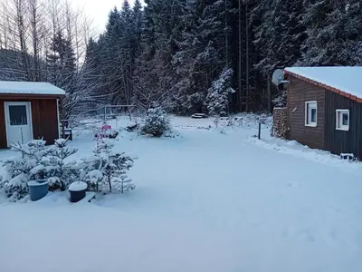 L'établissement les chalets Lololange en hiver