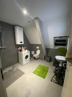 Salle de bains dans l'établissement Appartement tranquille