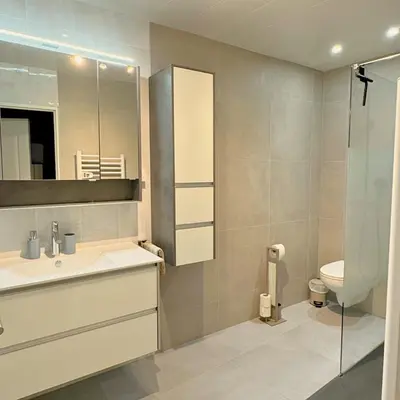 Salle de bains dans l'établissement Au Soleil - Appartement confortable