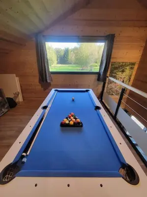 Billard dans l'établissement Chalet à louer, Spa, sauna, billard, gerardmer