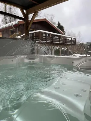 Piscine de l'établissement Chalet Le Clefcy - Vosges - Spa - Proche Gérardmer ou située à proximité