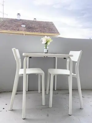 Balcon ou terrasse dans l'établissement Studio Clara - proche gare et aéroport, balcon