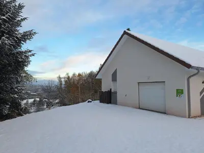 L'établissement Gîte chêne en hiver