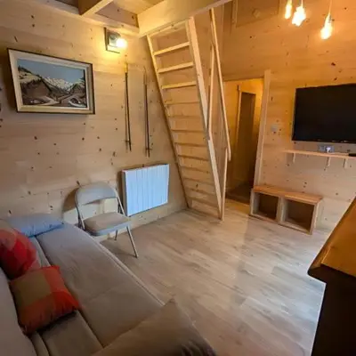 Télévision ou salle de divertissement dans l'établissement Chalet des Belles Roches, 14 pers, garden, sauna