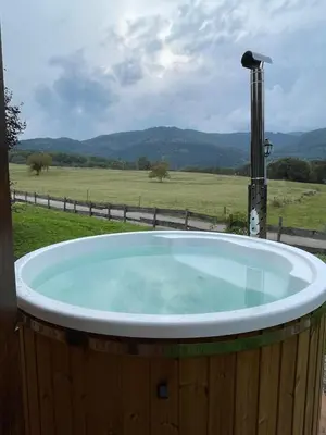 Vue générale sur la montagne ou vue sur la montagne depuis la maison de vacances
