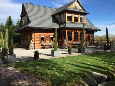 Jardin de l'établissement Datchas Lodges