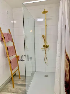 Salle de bains dans l'établissement Appart Melvyn Chanael - proche gare