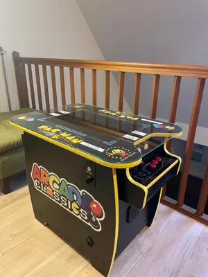 Salle de jeux dans l'établissement Appartement cosy au centre-ville avec garage