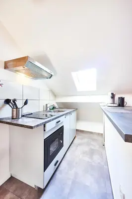 Cuisine ou kitchenette dans l'établissement RM 3 Studio tout mignon 1 personne 3ème étage