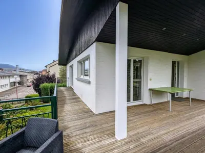 Balcon ou terrasse dans l'établissement Gîte à Gérardmer : sauna, terrasse, proche lac et stations de ski - FR-1-589-669