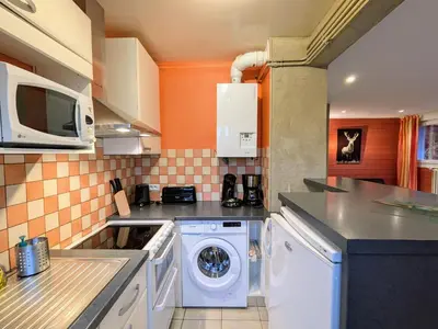 Cuisine ou kitchenette dans l'établissement Gîte cosy au cœur de Gérardmer avec jardin et terrasse - FR-1-589-670